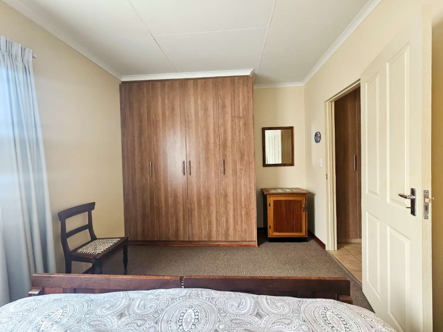 2 Bedroom Property for Sale in Langenhovenpark Free State